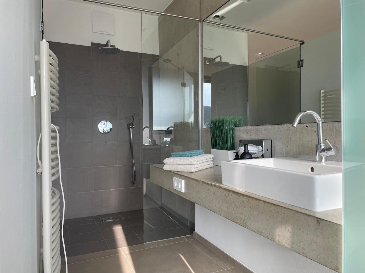 *Brandnew* Modernes Apartment In Den Weinbergen Mit Pool Und Sauna Spielfeld Zewnętrze zdjęcie